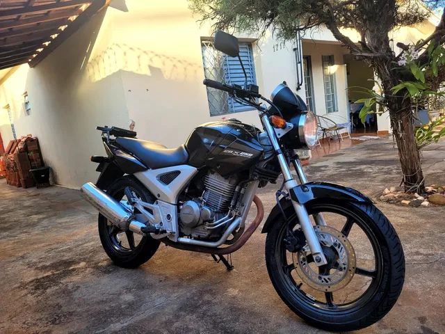 Honda cbx 250 twister 2008 cinza em Brasil 【 ANÚNCIO Setembro