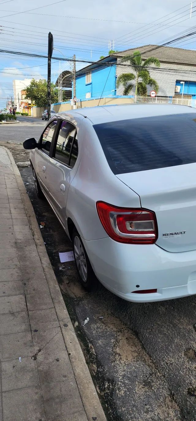 VENDO LOGAN 2017 1.6 + GNV - Foto 2