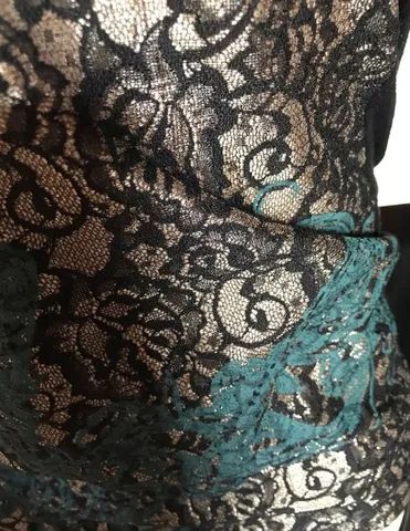 Blusa Preta com vários detalhes - Foto 5
