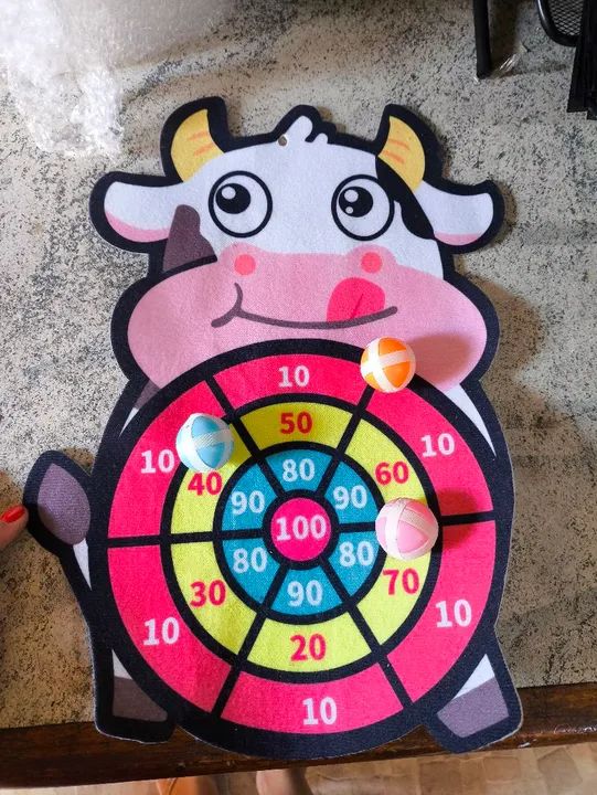 Jogo de Dardos Divertido para Crianças - Alvo em Formato de Vaca com Velcro e 3 bolinhas 