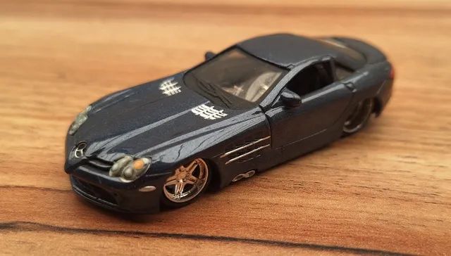 Maisto Mercedes Benz SLR McLaren - Payerz Luxury(Loose)