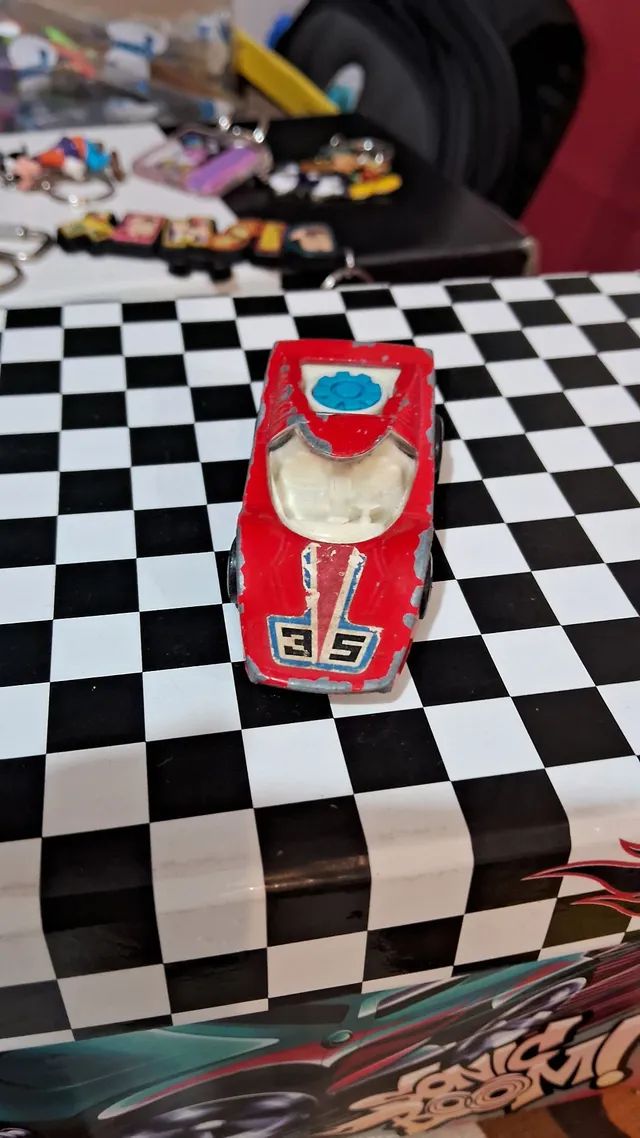 Carrinho Matchbox - Fandango n 35 na cor vermelha datado de 1975 - Foto 6