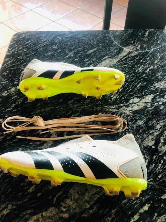 CHUTEIRA INFANTIL Nº35 ADIDAS PREDATOR ACCURACY ORIGINAL - Foto 2