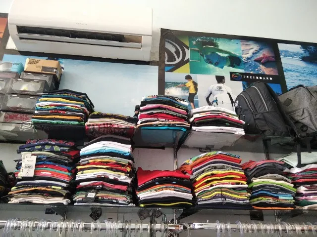 Camisas gola careca masculinas diversas grifes originais em atacado e varejo ! 