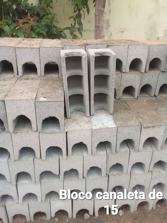 Vendo bloco de canaleta 15 R$ 4,15