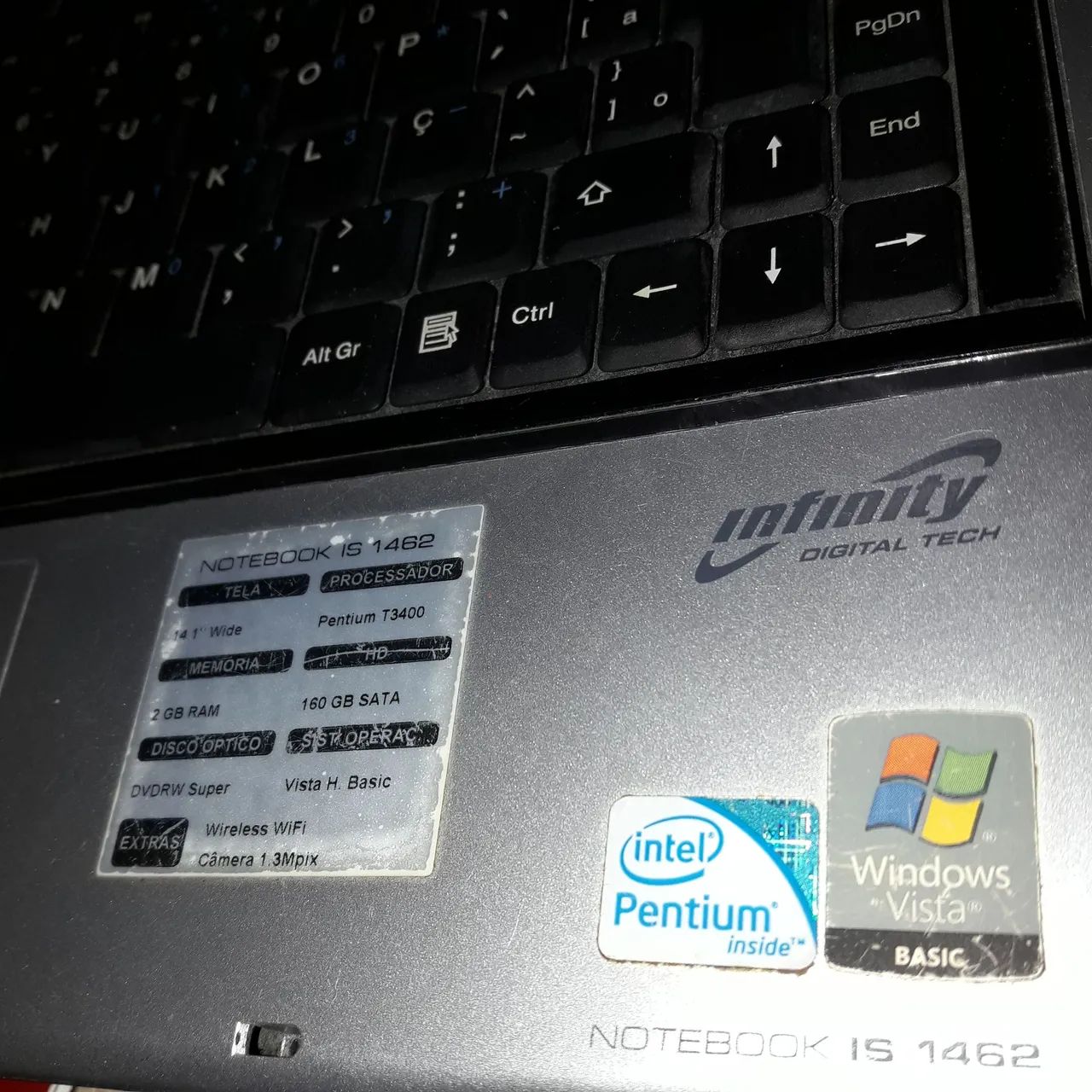 Notebook Sti com defeito para retirar peças 