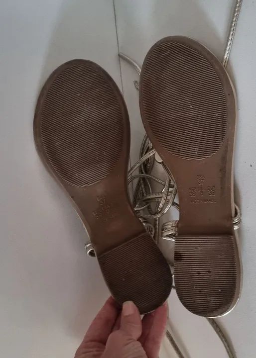 Rasteirinha dourada de amarrar tam 37 - Foto 2
