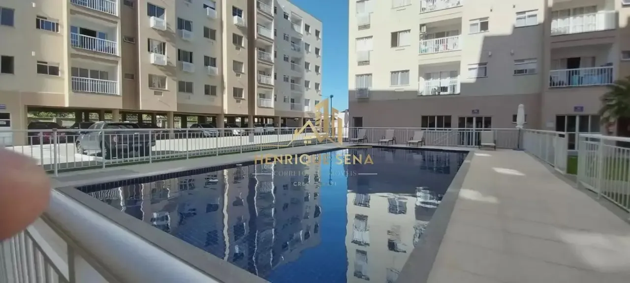 Vendo apartamento com 2 quartos sendo 1 suíte com piscina e área gourmet.