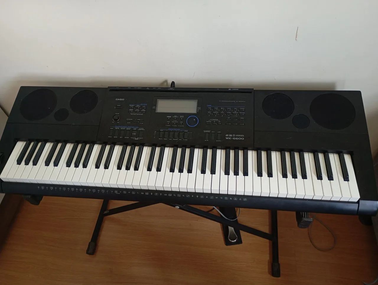 Teclado Casio WK-6600