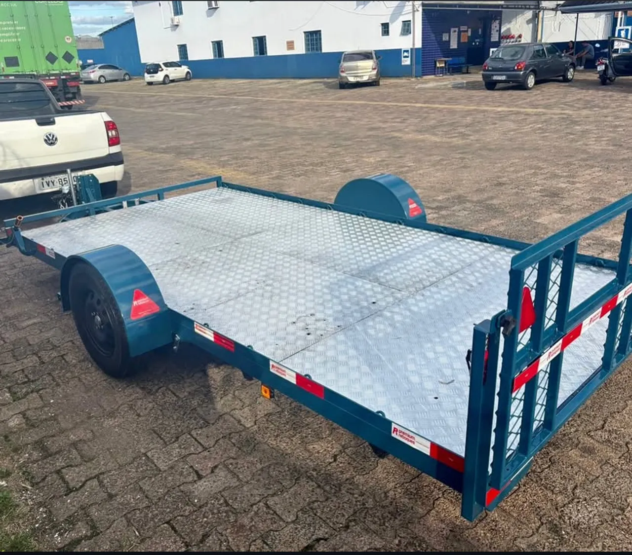 Carretinha plataforma para veículos carros automóveis