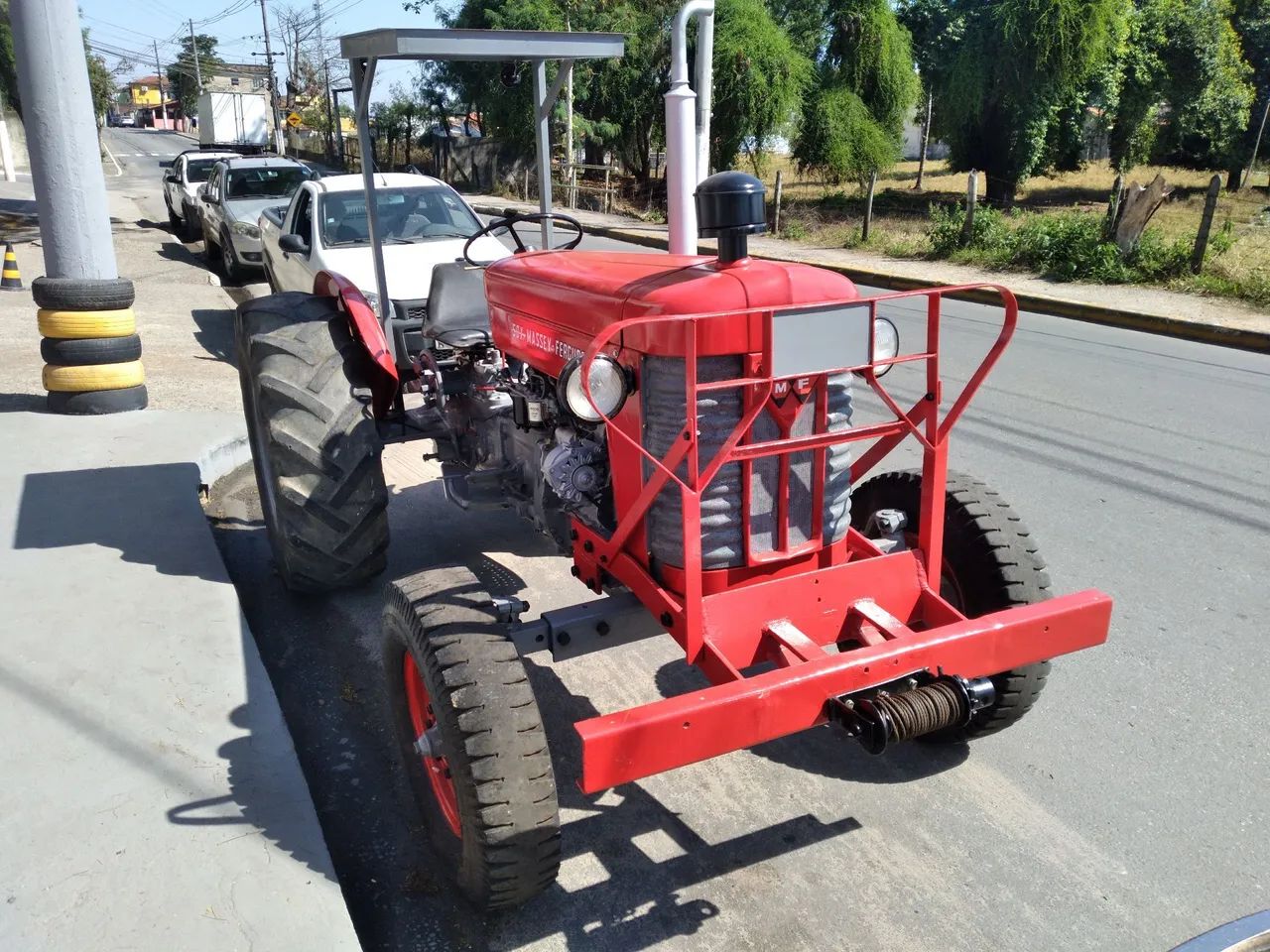 Trator Pronto para Trabalhar  - Foto 2