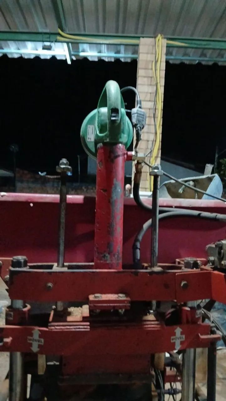 PRENSA PARA TIJOLOS ECOLÓGICOS ECO 2600 - Foto 4