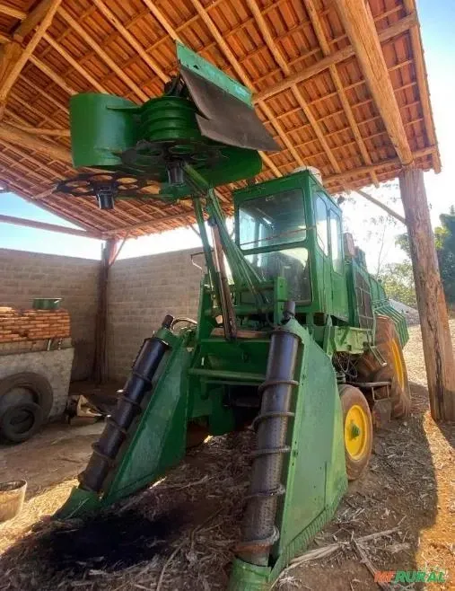 Colheitadeira de cana-de-açucar Engeagro