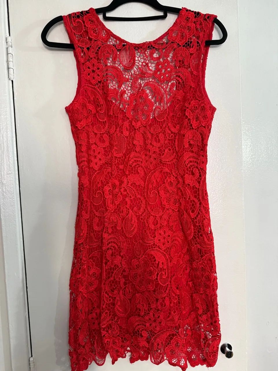 Vestido renda guipir em vermelho