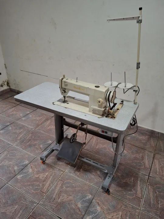 Máquina de Costura Industrial