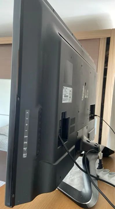 VENDO TV ?42? SMART 4k  LG - Foto 3