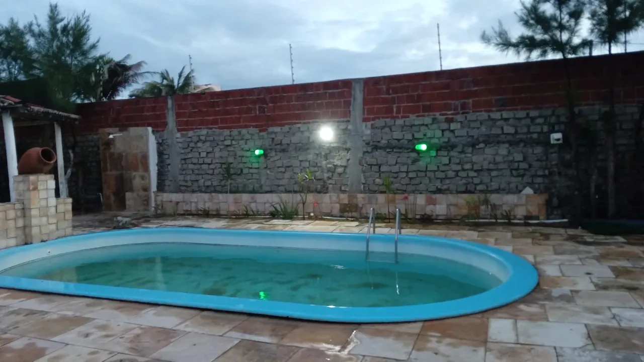 Alugo cas praia pra fds e eventos. *63