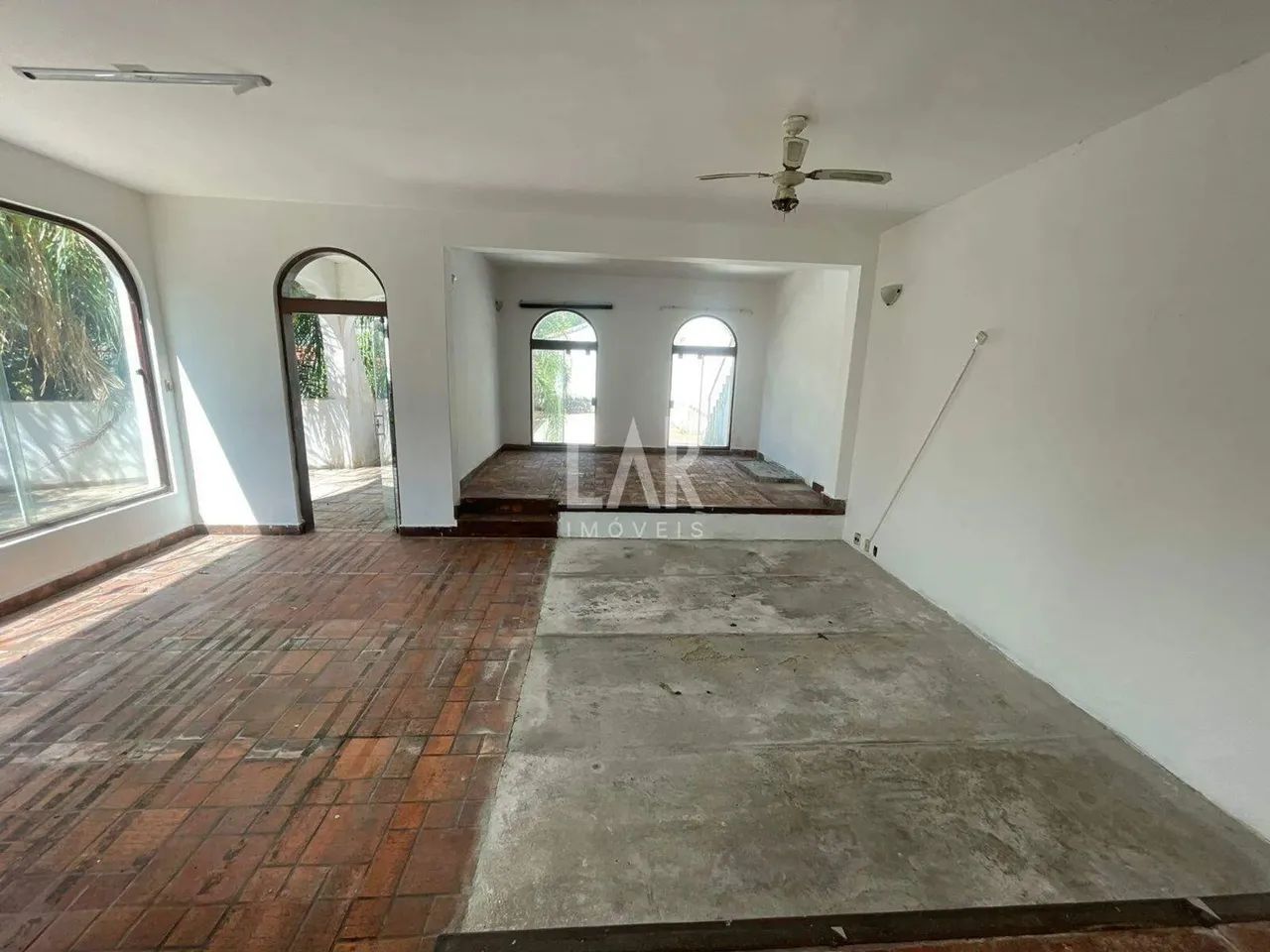 Casa à venda com 5 quartos, 4 banheiros e 6 vagas. - Foto 4