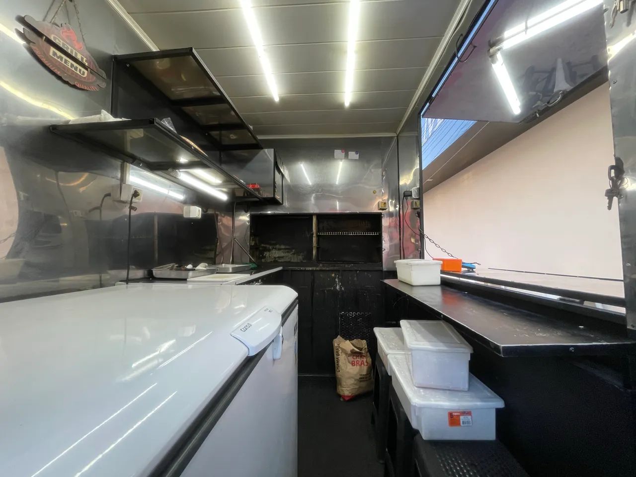 Vende se trailer 64167758377345122