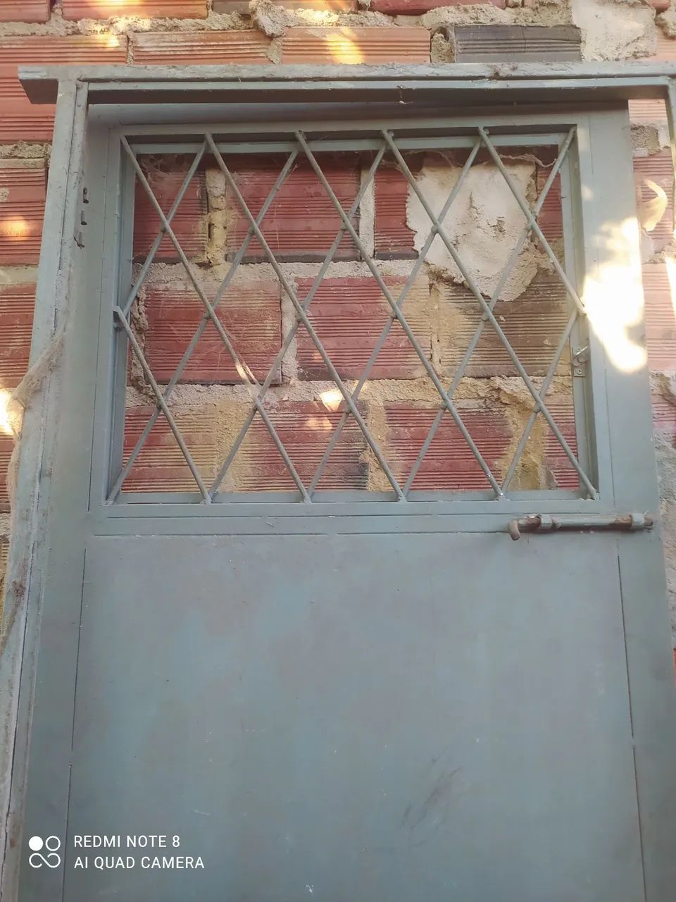 Porta de aço com grade,troco em celular. - Foto 4