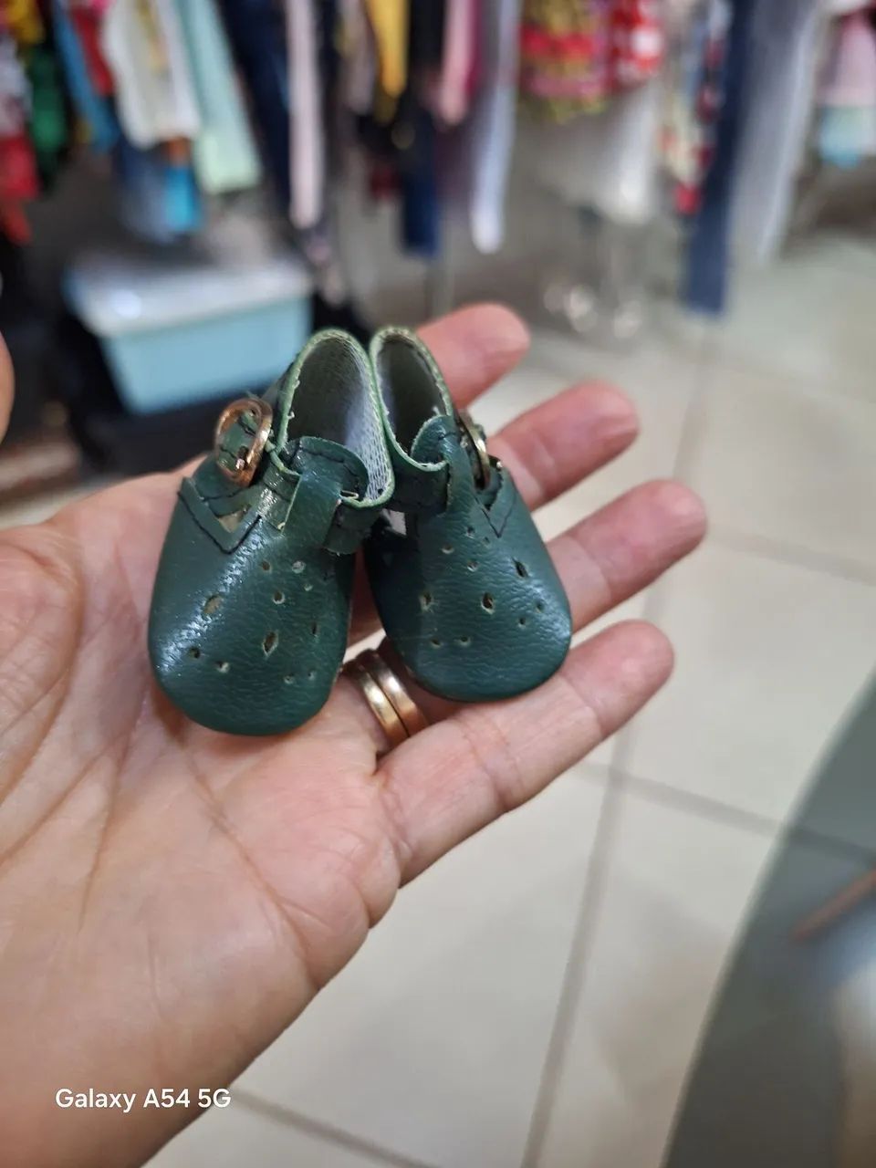 Sapatos de boneca vintage verdes - Foto 2