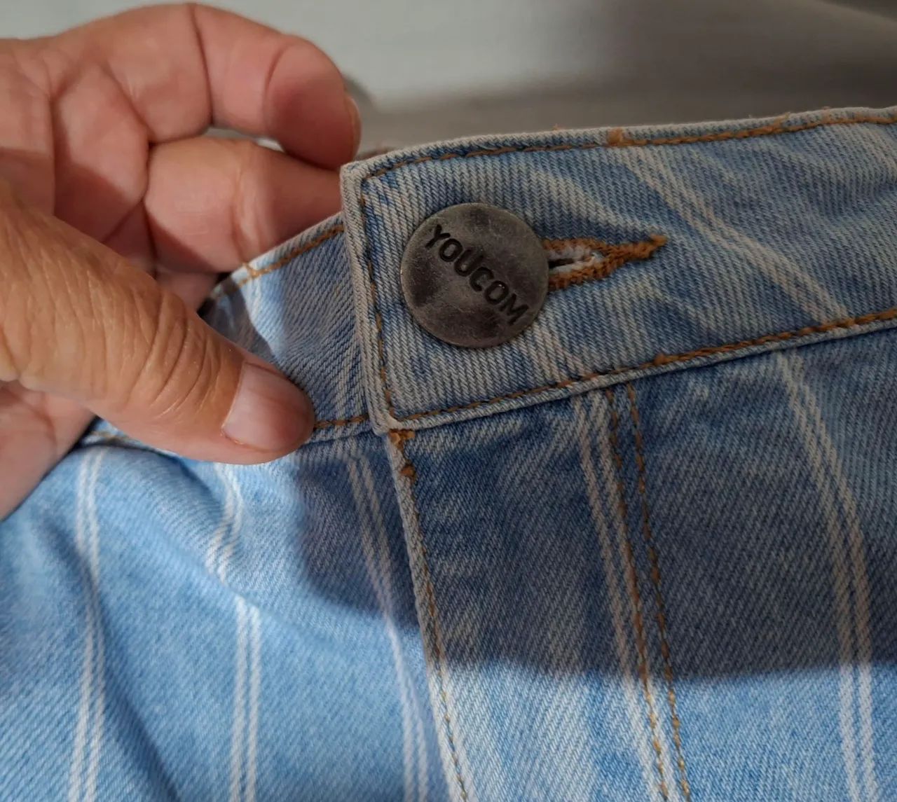 Short jeans risca de giz.  - Foto 3