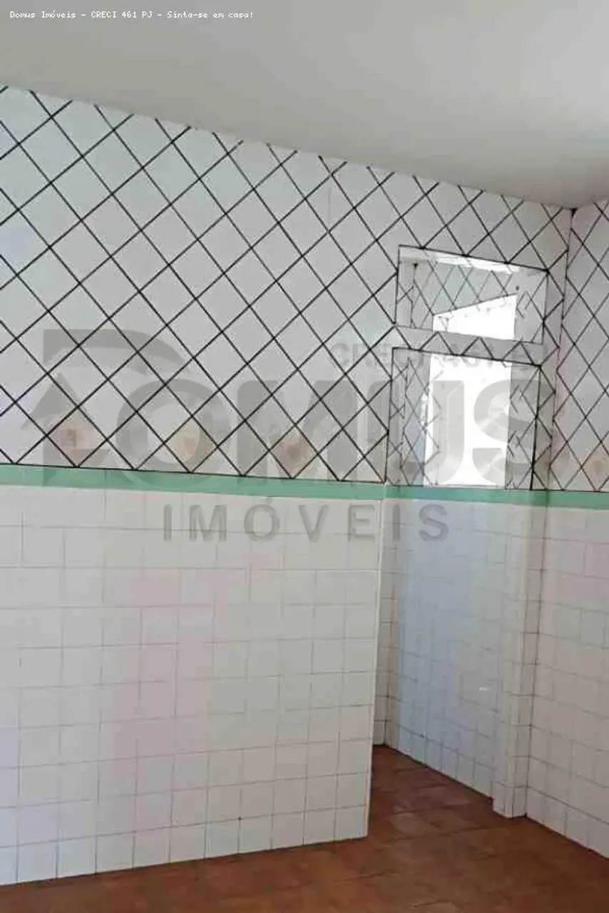Casa no Bairro São José com 5 Quartos, Garagem, Varanda, Quintal e Mais;