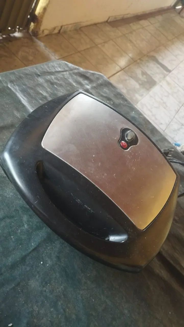 Grill Britânia Elétrica 127volts.