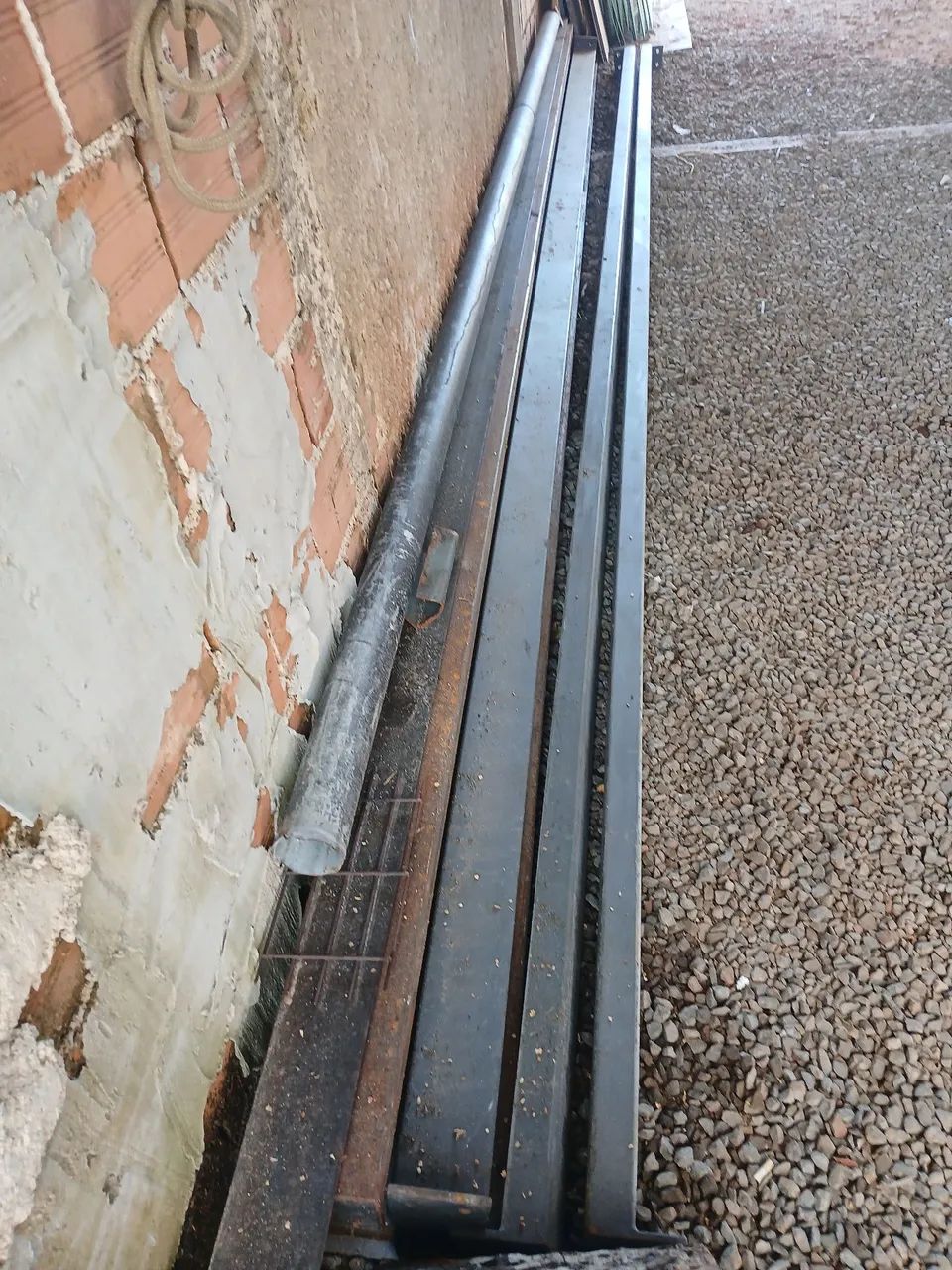 Tubo de ferro e cantoneira  - Foto 2