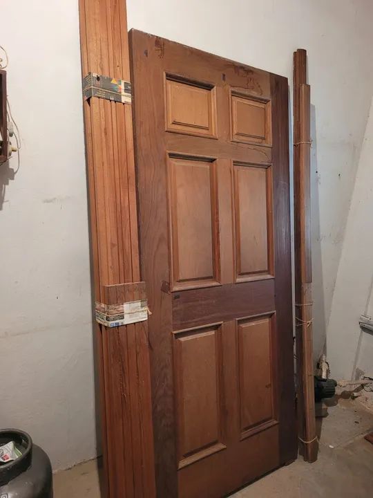 Porta madeira 80cm maciça mogno. - Foto 2
