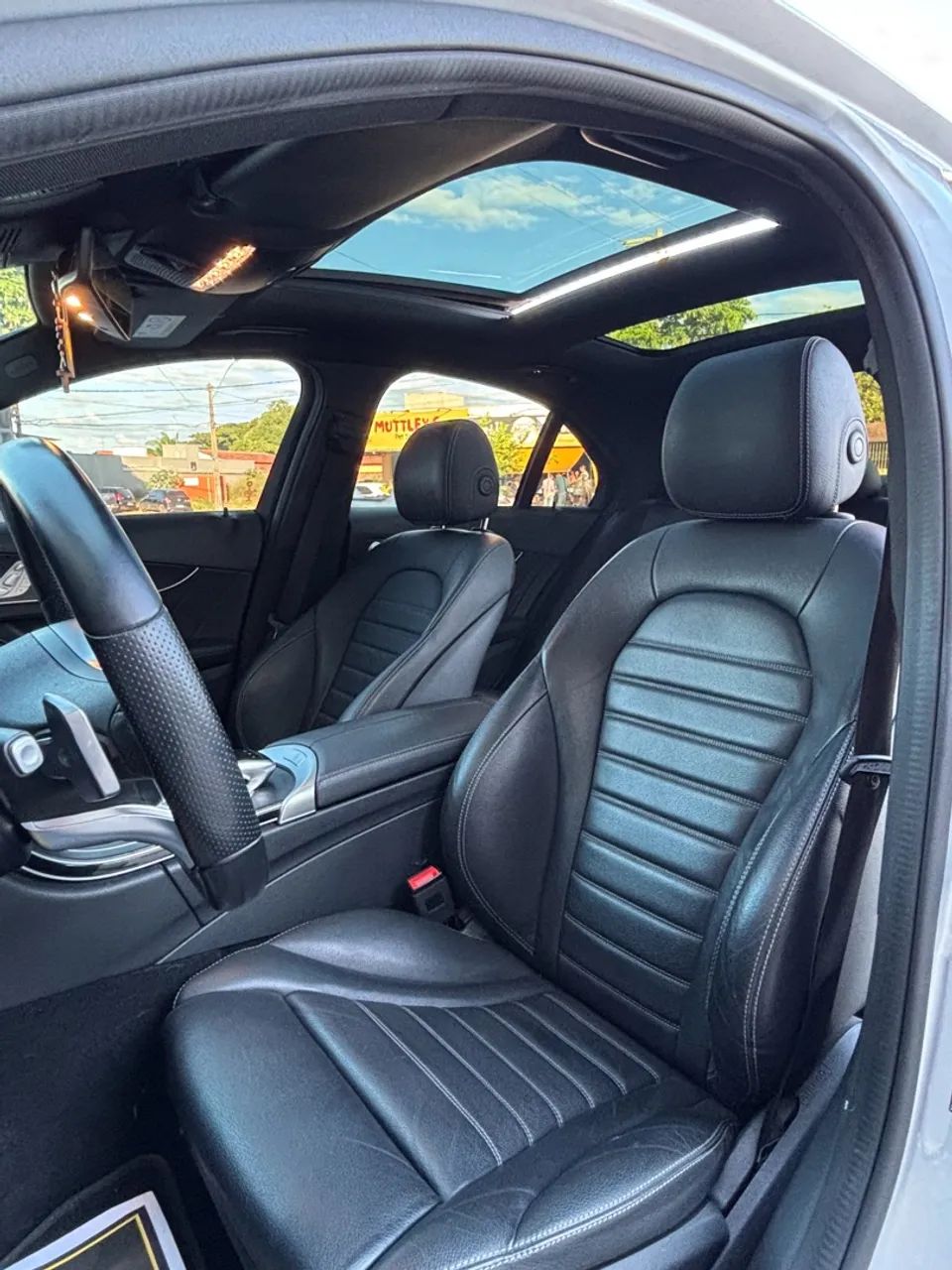 Mercedes C-300 2020  - Foto 3