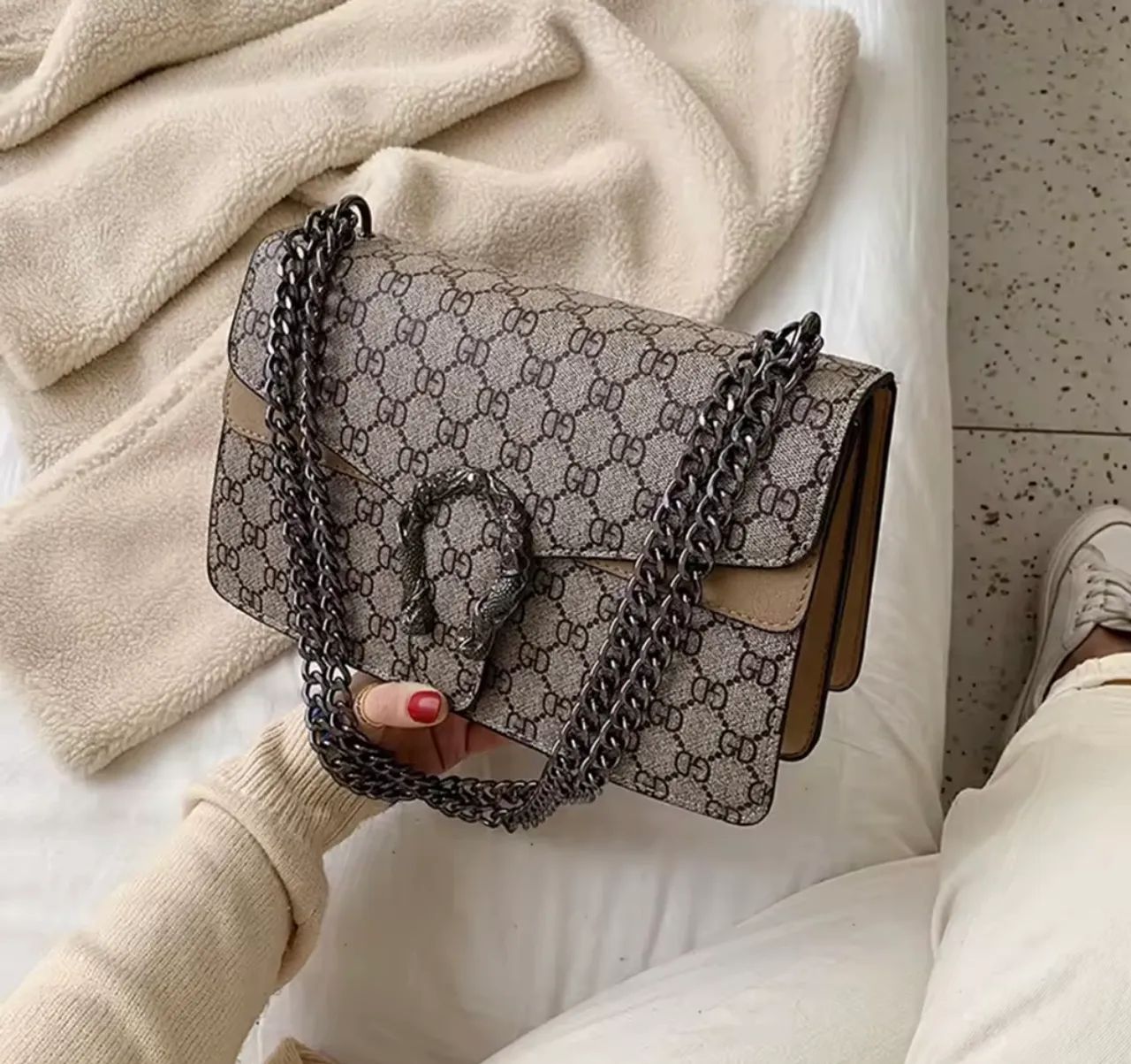 Lindíssima Bolsa Transversal Luxo - Foto 3