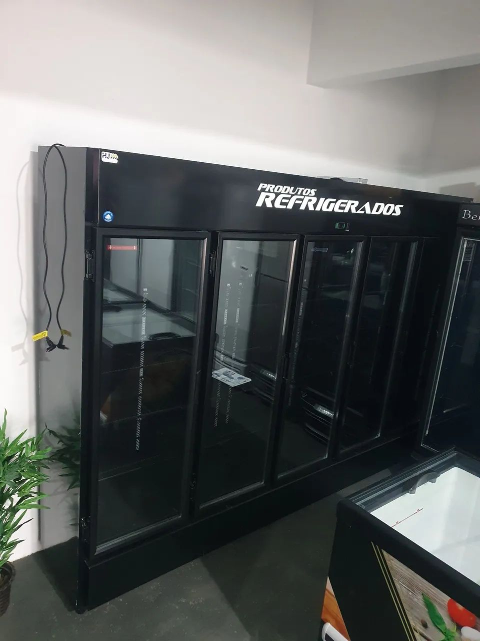 JR. Visa Cooler Refrigerador Expositor Auto Serviço 5 Portas - NOVO