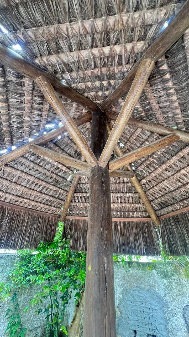 Quiosque com cobertura de sapé 