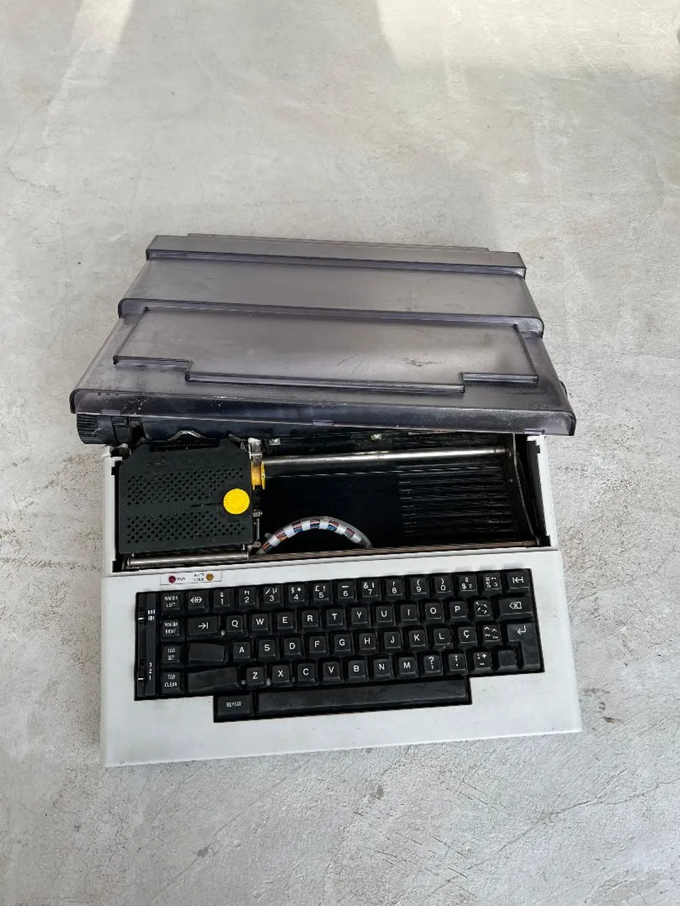 Máquina de escrever elétrica