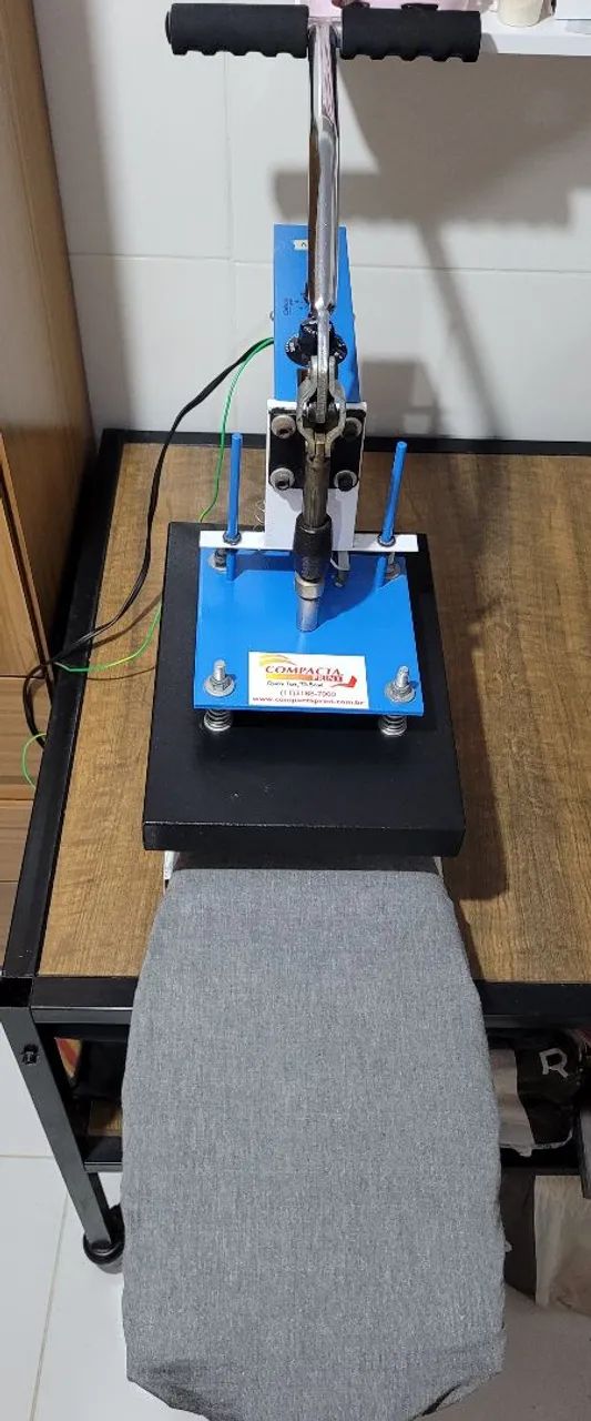 Prensa térmica manual Compacta Print para estampar camisetas - Foto 4