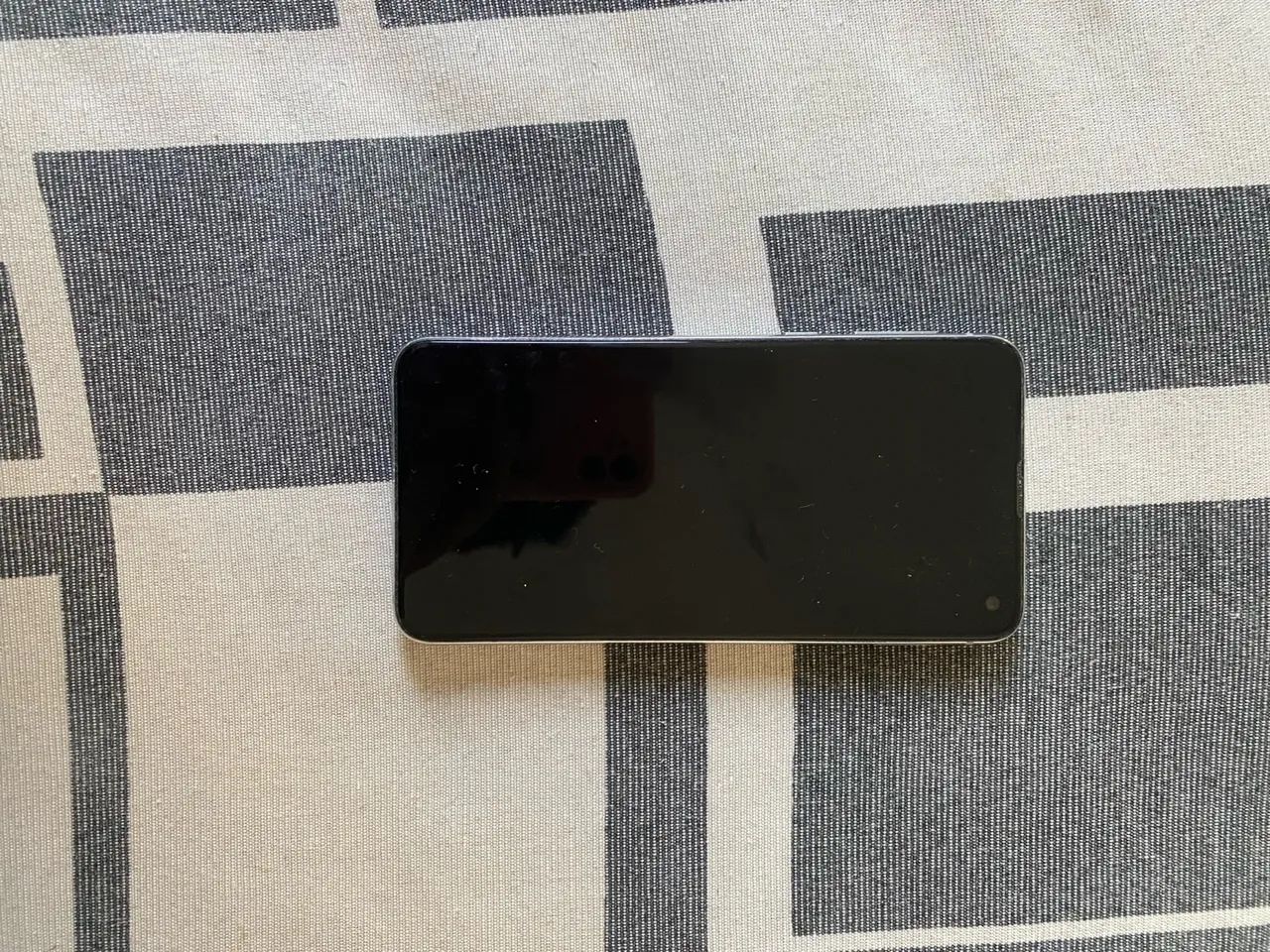 Samsung S10e
