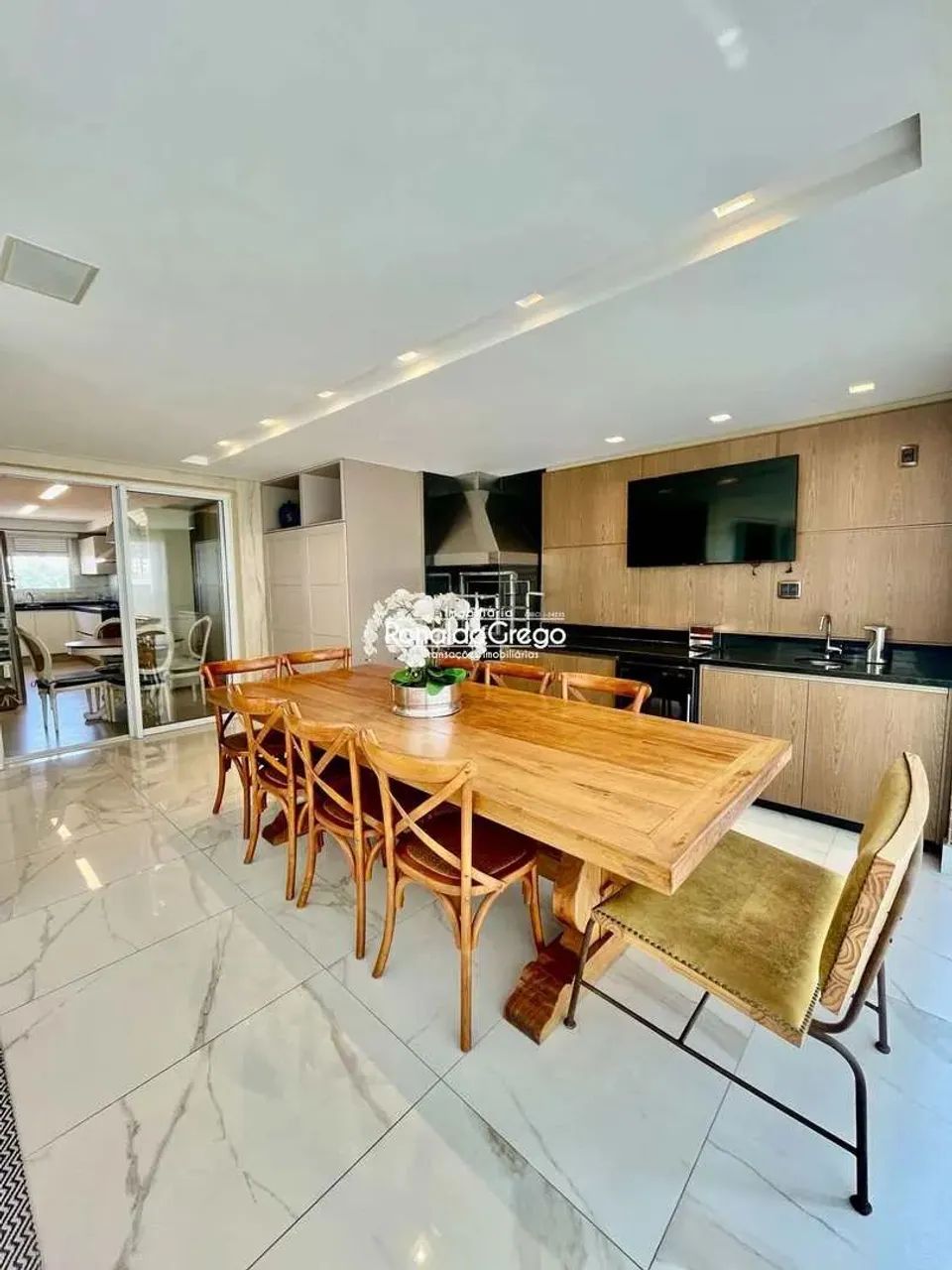 Apartamento mobiliado 4 quartos,4 suíte 4 vagas - Foto 4