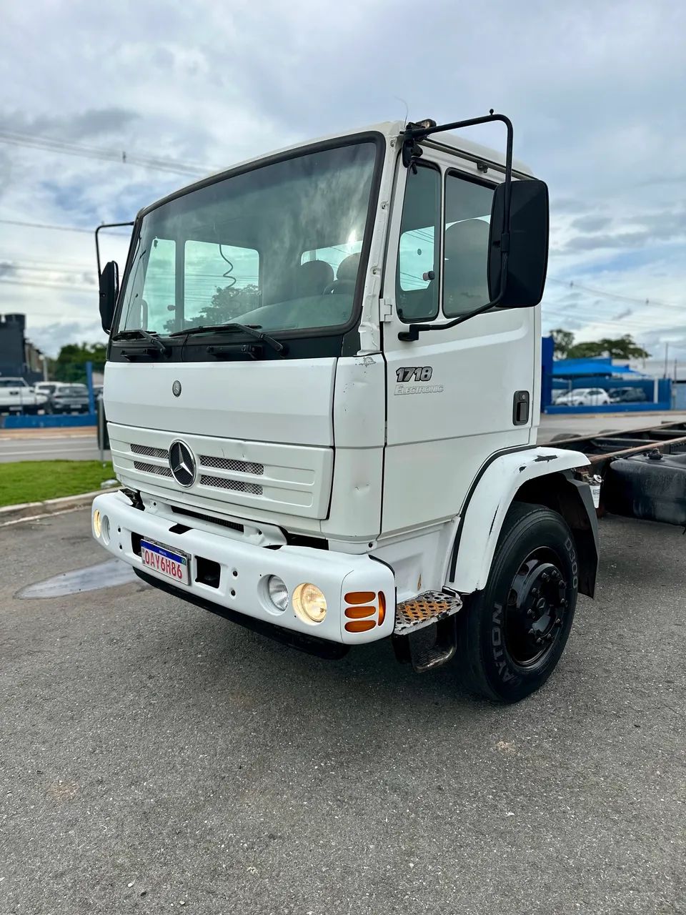 MERCEDES-BENZ/1718 3-Eixos - Foto 6