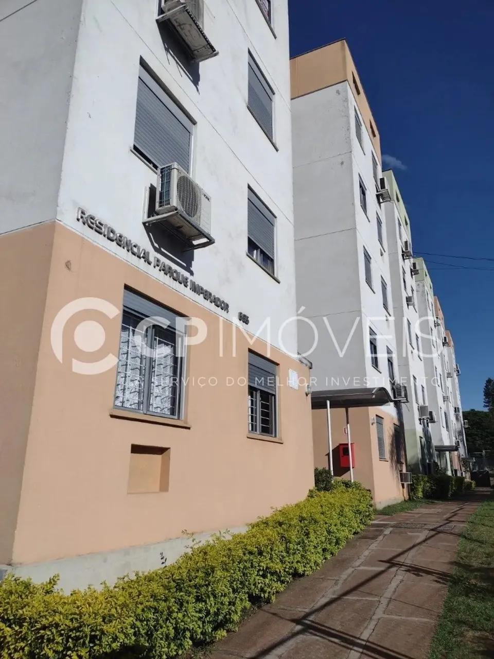 Apartamentos em Porto Alegre, no bairro Parque Santa Fé, à venda.