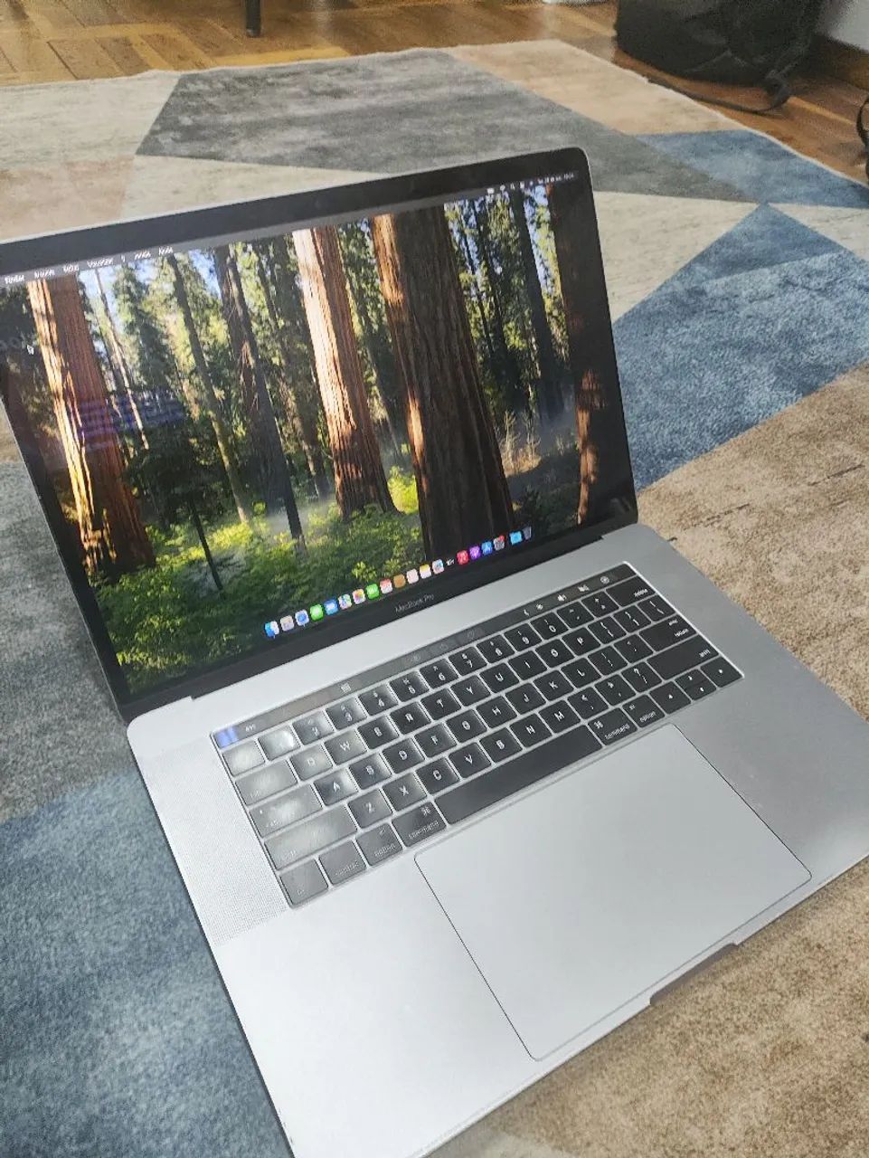 MacBook本体 Macbook Pro Late 2016 13inch i7 16/256 MacBook Pro (13 polegadas, 2016, quatro portas Thunderbolt 3