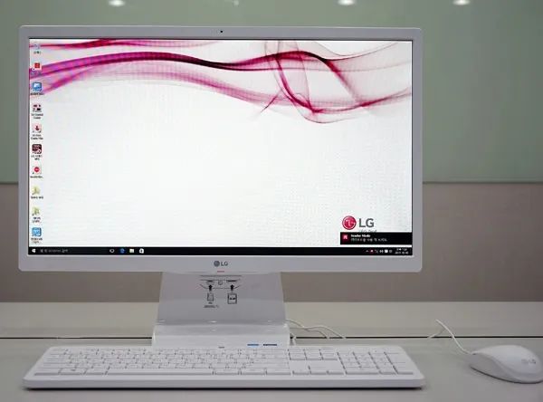 All In One LG 24 Polegadas Novo C/ Problema no Display - Foto 2