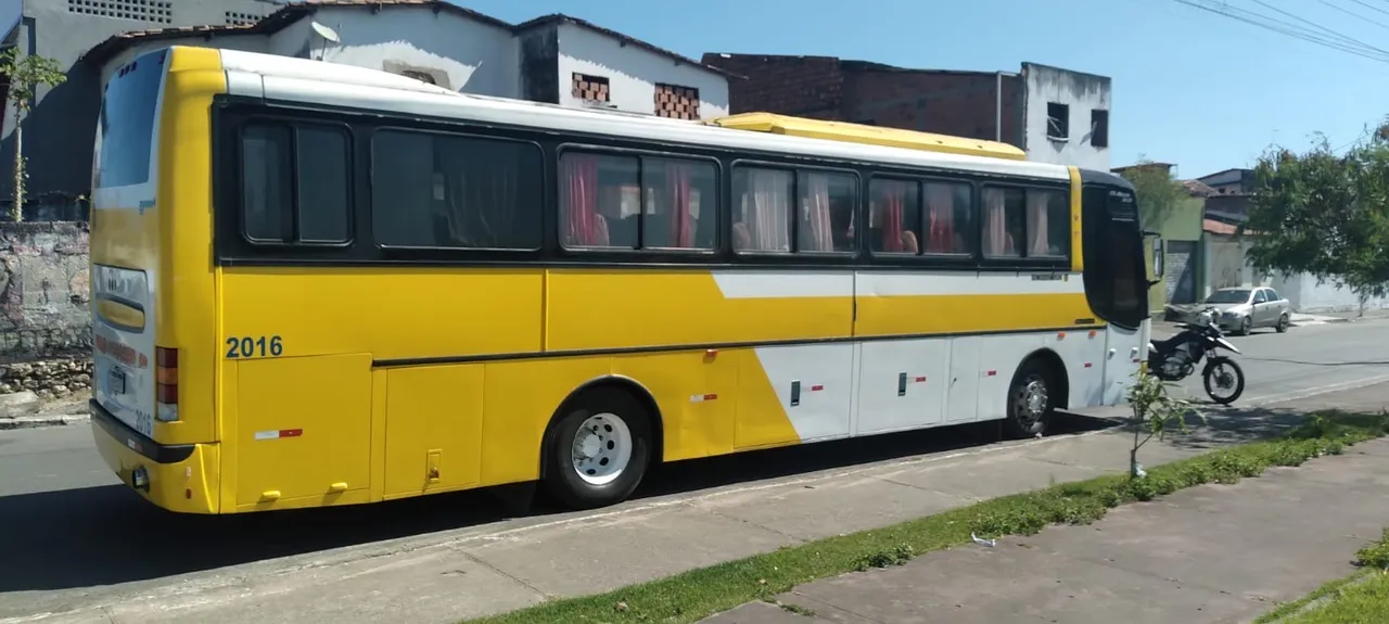 Ônibus 2000