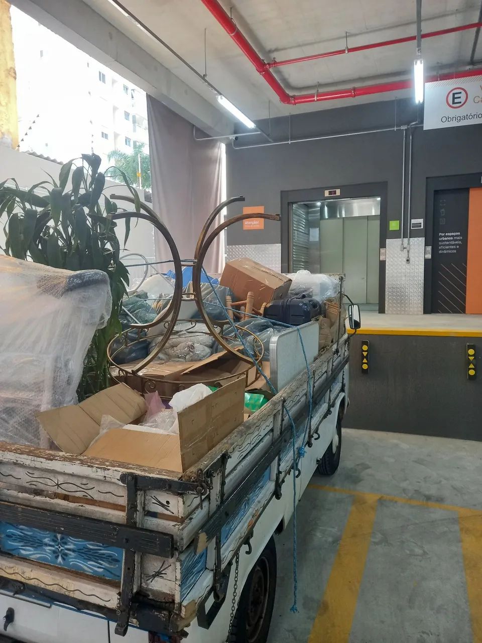 Carretos , fretes e pequenas mudanças 