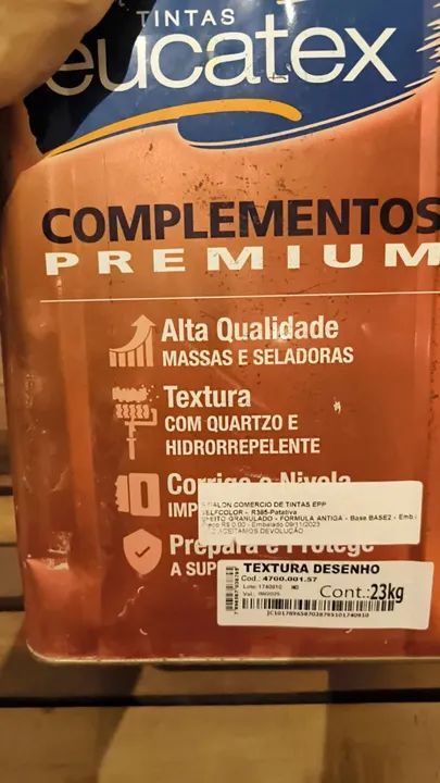 Eucatex Textura Desenho Premium 23kg - Preto Fosco