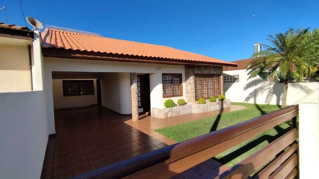 Casa Residencial 3 quartos para aluguel no Bairro JARDIM GISELA em TOLEDO por R$ 4.000,00