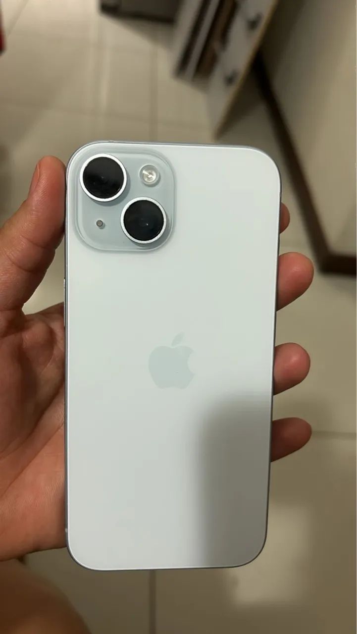 iPhone 15 em ótimo estado 