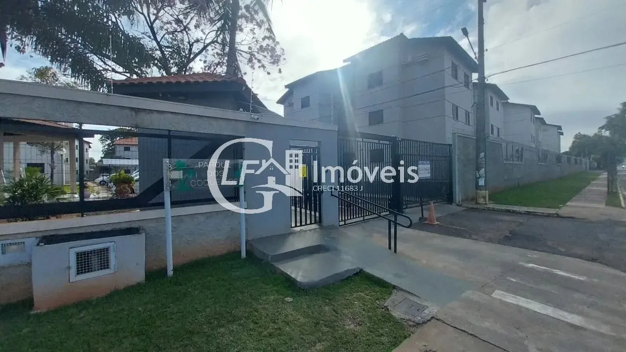 APARTAMENTO RICO EM ARMARIOS COM TRES QUARTOS E CONDOMINIO JA INCLUSO