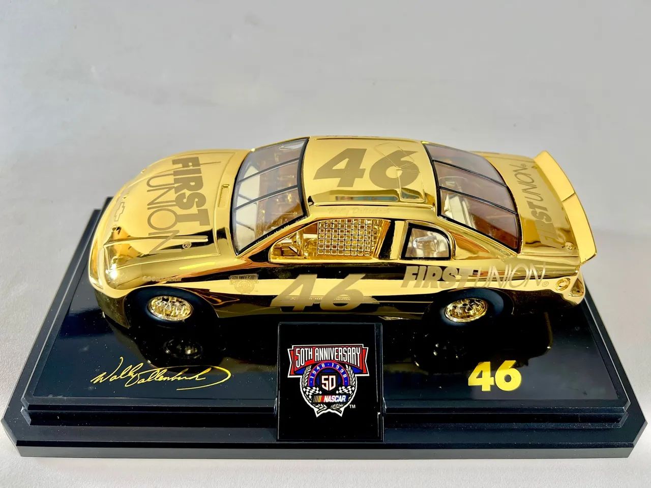 Miniatura Racing Champions Comemorativa Nascar 24K Gold Escala 1