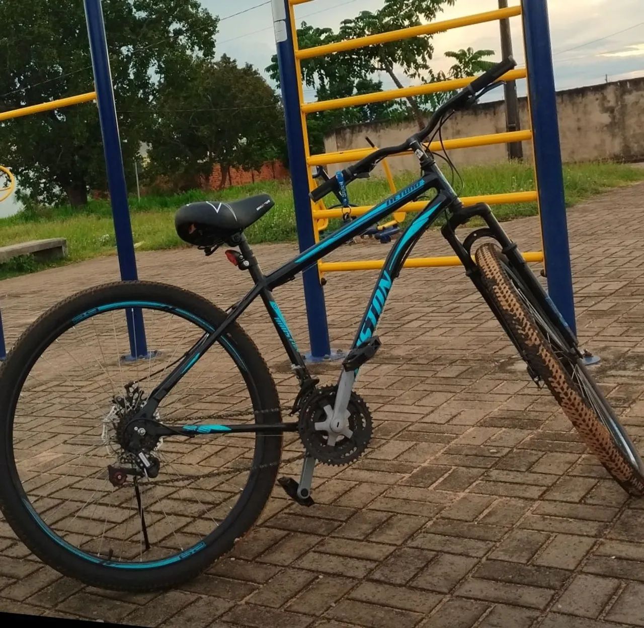 Bicicleta Mountain Bike